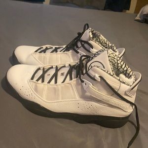 Air Jordans color White and black.gently worn.